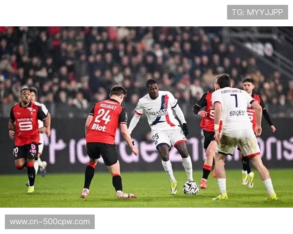 法甲争冠变局:朗斯反超巴黎登顶,雷恩终结巴黎七连胜 法甲争冠变局:朗斯反超巴黎登顶,雷恩终结巴黎七连胜