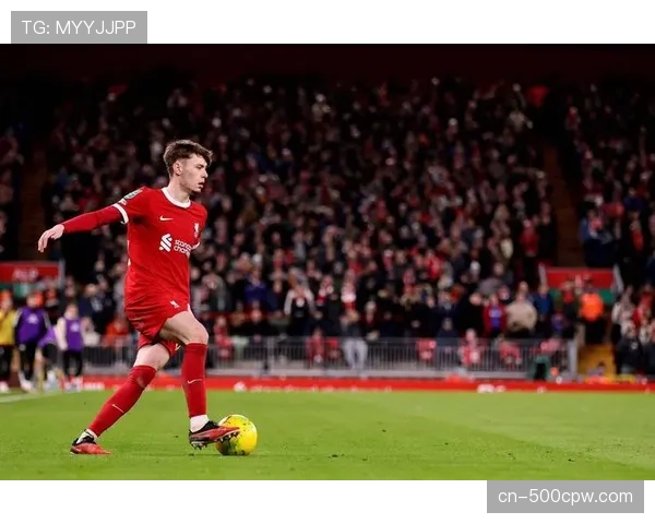 官方：里昂边锋切尔基因膝盖韧带损伤，预计缺席本赛季剩余比赛